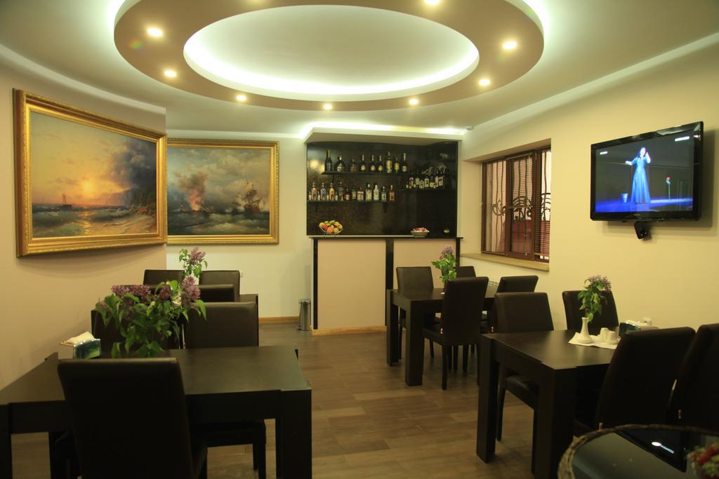 Daniel Boutique Hotel Erivan Exterior foto