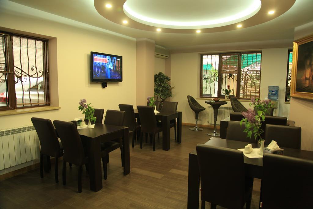 Daniel Boutique Hotel Erivan Exterior foto