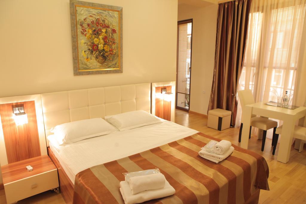 Daniel Boutique Hotel Erivan Exterior foto