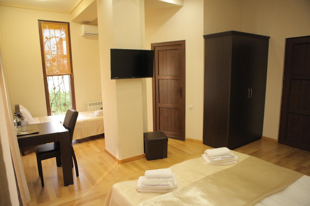 Daniel Boutique Hotel Erivan Exterior foto