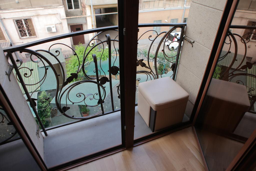 Daniel Boutique Hotel Erivan Exterior foto