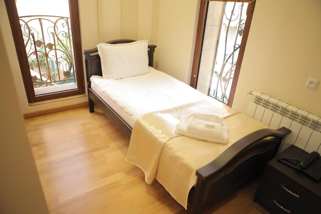 Daniel Boutique Hotel Erivan Exterior foto