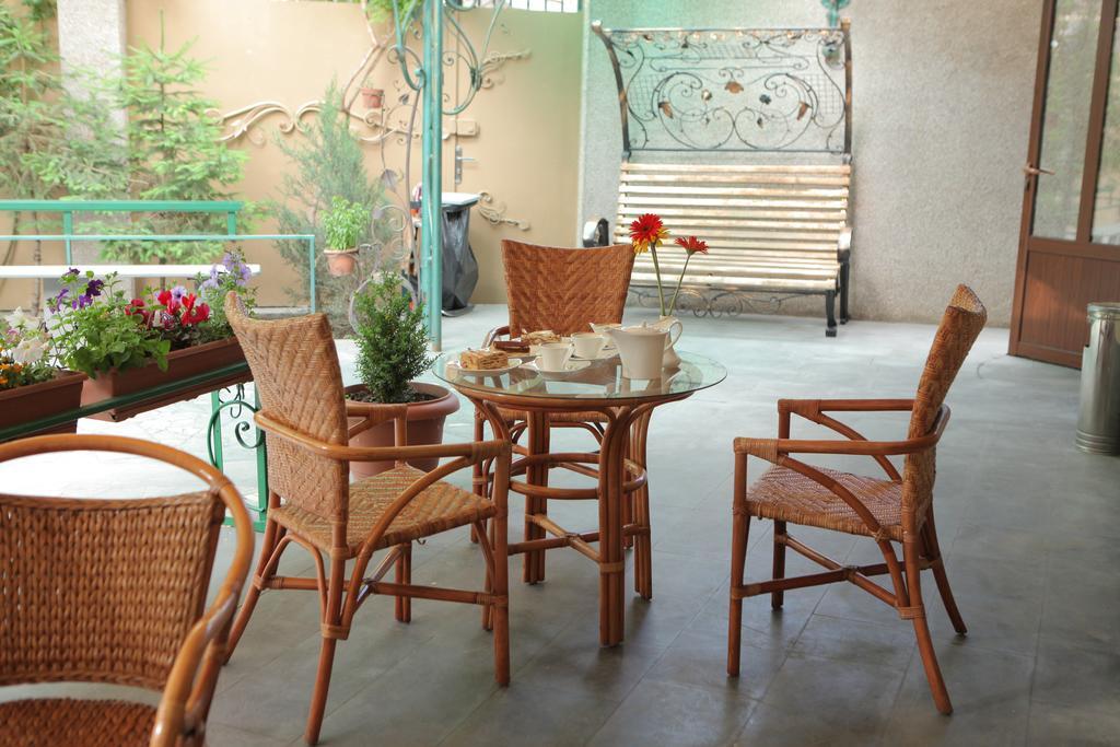 Daniel Boutique Hotel Erivan Exterior foto