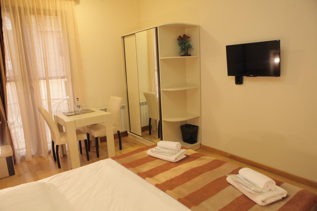 Daniel Boutique Hotel Erivan Exterior foto
