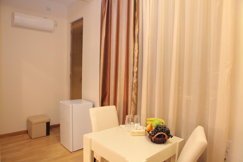 Daniel Boutique Hotel Erivan Exterior foto