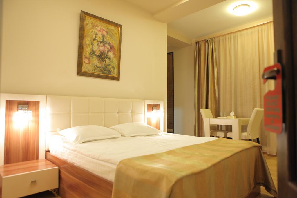 Daniel Boutique Hotel Erivan Exterior foto