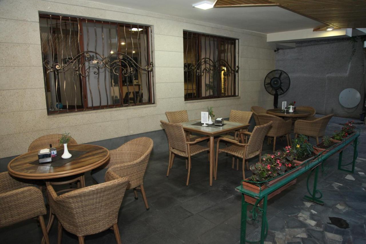 Daniel Boutique Hotel Erivan Exterior foto